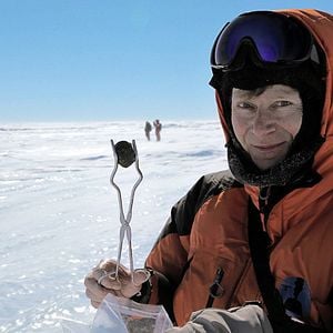 Foto Fireball: Visitors from Darker Worlds