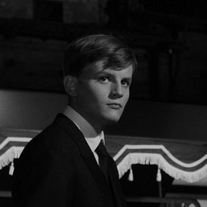 Foto A Moça com a Valise