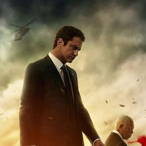 Foto Night Has Fallen