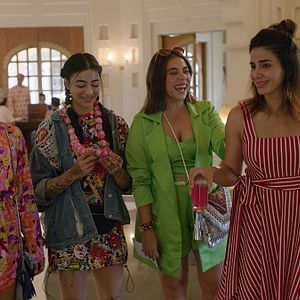 Foto Four More Shots, Please!