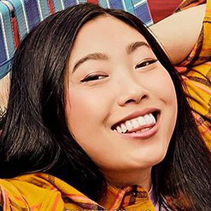 Foto Awkwafina Is Nora from Queens
