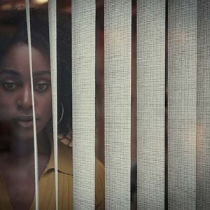 Foto Por Trás de Seus Olhos