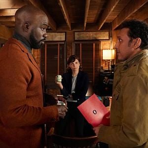 Foto Evil - Contatos Sobrenaturais