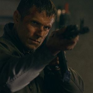 Foto Procurar e Destruir