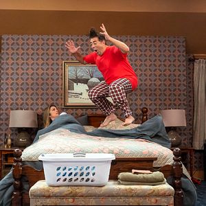 Foto Kevin Can F**k Himself