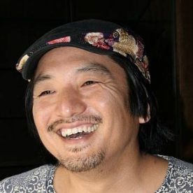 Foto Toyoharu Kitamura