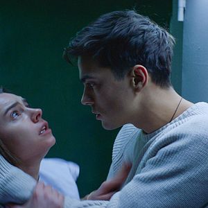 Foto Alguém Entre Nós