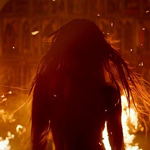 Foto Alguém Entre Nós