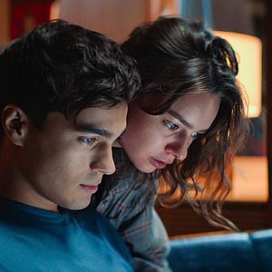 Foto Alguém Entre Nós