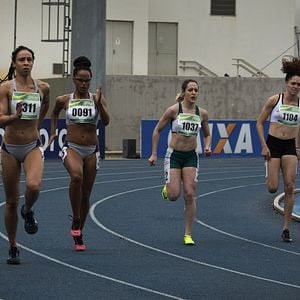 Foto 4x100 - Correndo por um Sonho