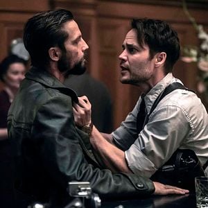 Foto Sombras da Guerra