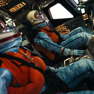 Foto Moonfall - Ameaça Lunar