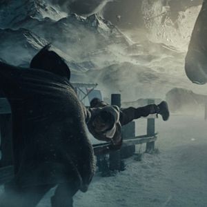 Foto Moonfall - Ameaça Lunar