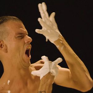 Foto O Artista e a Força do Pensamento