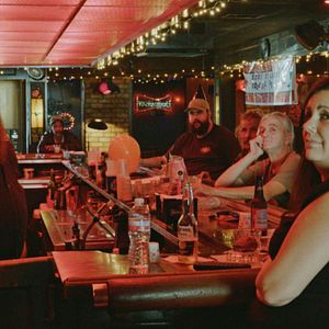 Foto Bloody Nose, Empty Pockets