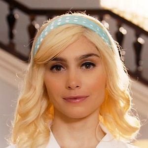 Foto Anjo Loiro com Sangue no Cabelo