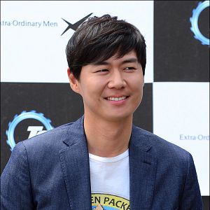 Foto Yeon Jung Hoon