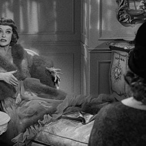 Foto Alguém Morreu em Meu Lugar