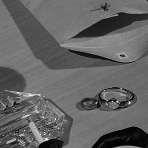 Foto Alguém Morreu em Meu Lugar