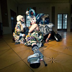 Foto One Zero One - The Story of Cybersissy & Baybjane