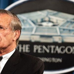 Foto O Desconhecido Conhecido: A Era Donald Rumsfeld