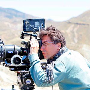 Foto Viver é Fácil Com os Olhos Fechados