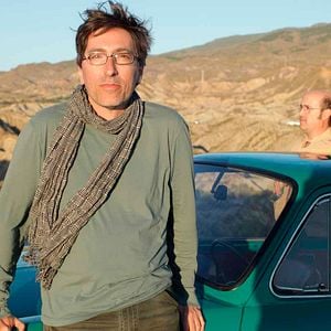 Foto Viver é Fácil Com os Olhos Fechados