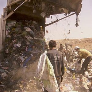 Foto Um Lixão em Hebron