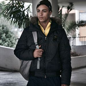 Foto Ali Tem Olhos Azuis