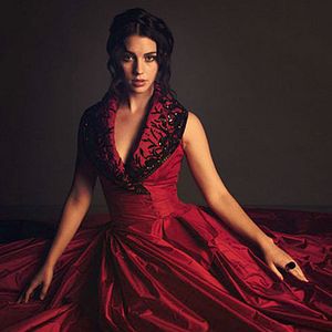 Foto Adelaide Kane
