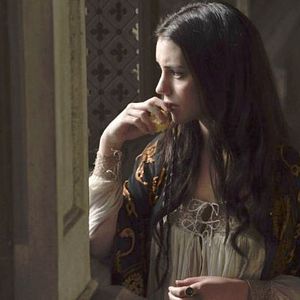 Foto Adelaide Kane