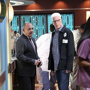 Foto Paul Guilfoyle (II)