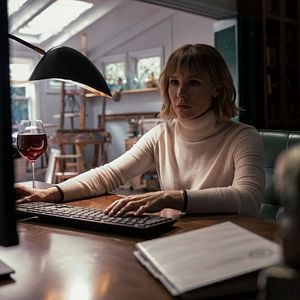 Foto A Vizinha da Mulher na Janela