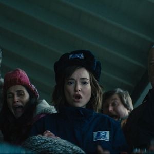 Foto Um Lobo Entre Nós