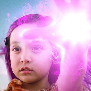 Foto Maika: The Girl From Another Galaxy