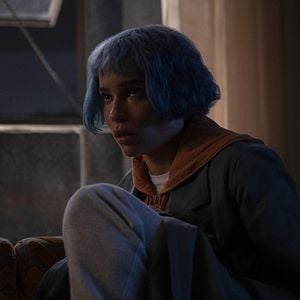 Foto KIMI - Alguém Está Escutando