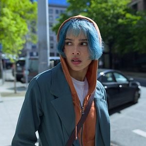 Foto KIMI - Alguém Está Escutando