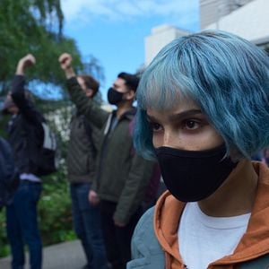 Foto KIMI - Alguém Está Escutando