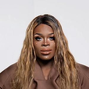 Foto Asttina Mandella