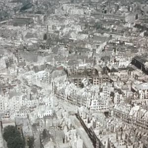 Foto A História Natural da Destruição