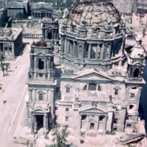 Foto A História Natural da Destruição