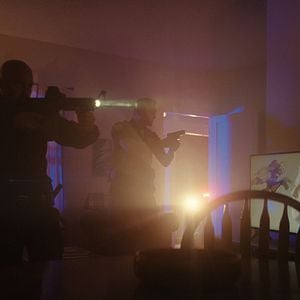 Foto Terra de Ilusões: Internet, Morte e Mentiras