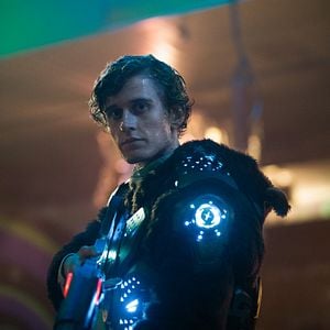 Foto Dois Amigos e Uma Ameaça Alienígena