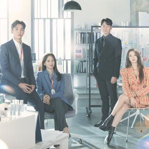 Foto She Would Never Know