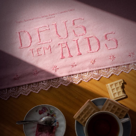 Foto Deus Tem AIDS