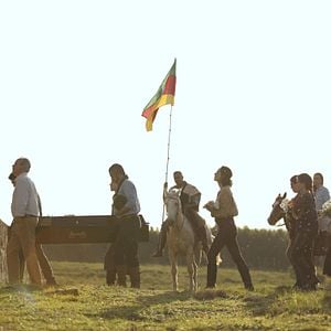 Foto Todo Dia a Mesma Noite