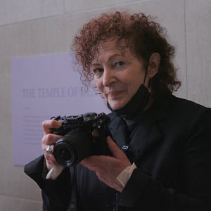 Foto All The Beauty And The Bloodshed