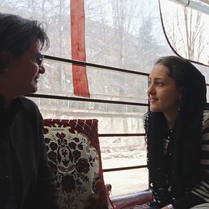 Foto E, Em Direção a Becos Felizes