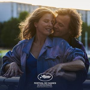 Foto Estranhos na Noite