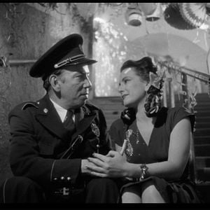 Foto Santa Entre Demônios